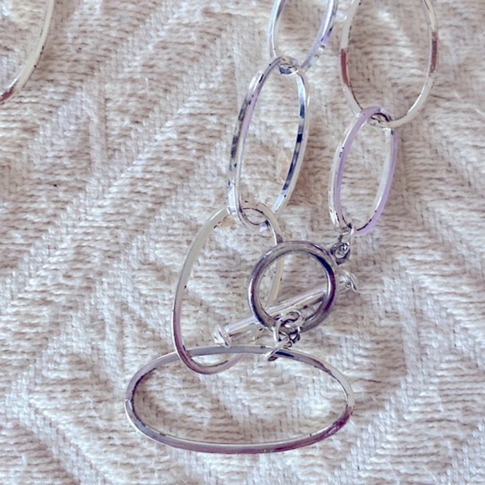 Silver Chain Link Toggle Closure Necklace - image 3